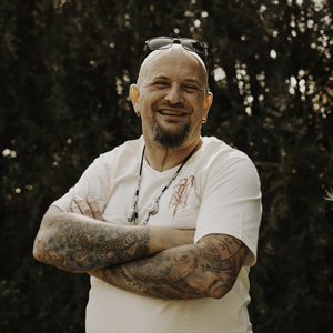 Tof artist tattoo on move